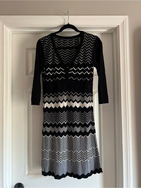 Womens Black Gray Chevron Knit V-Neck Dress 3/4 Sleeve Midi Sweater Dress Tunic